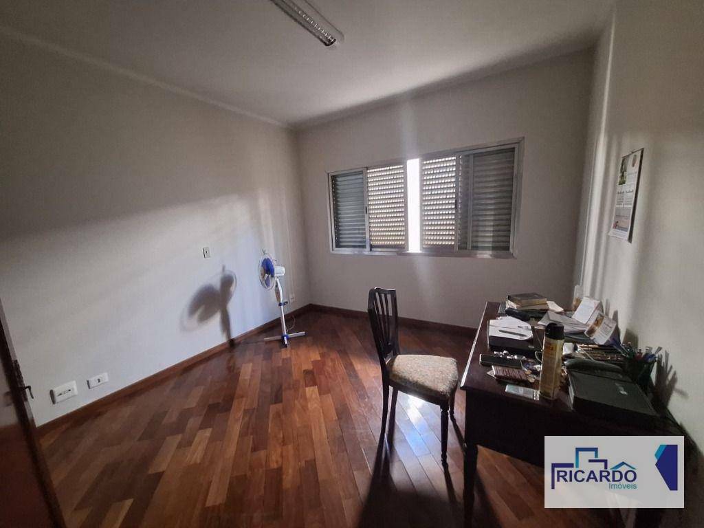 Casa à venda e aluguel com 4 quartos, 261m² - Foto 14