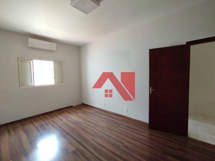 Casa para alugar com 2 quartos, 175m² - Foto 20