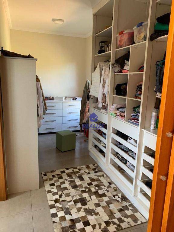 Casa de Condomínio à venda com 3 quartos, 300m² - Foto 5