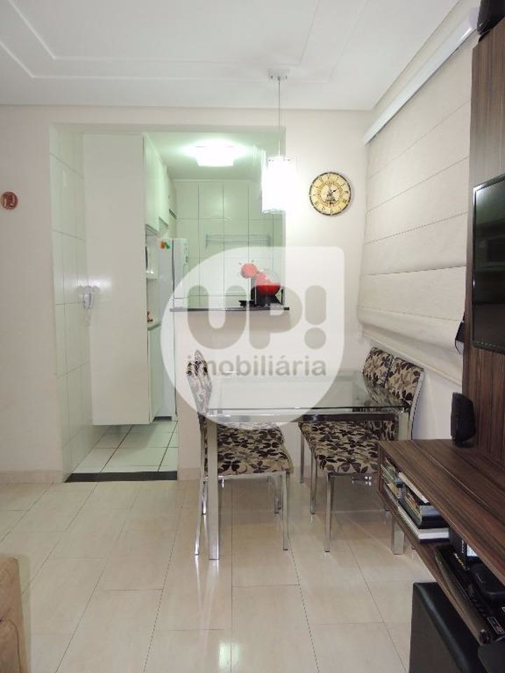 Apartamento à venda com 2 quartos, 45m² - Foto 1