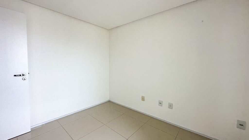 Apartamento à venda com 3 quartos, 117m² - Foto 10