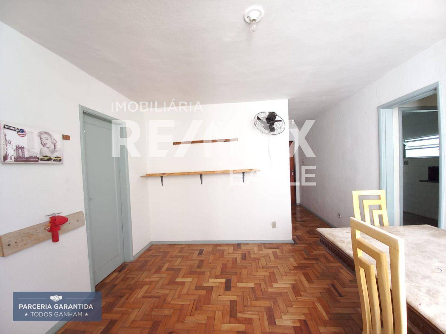 Apartamento à venda com 2 quartos, 62m² - Foto 3