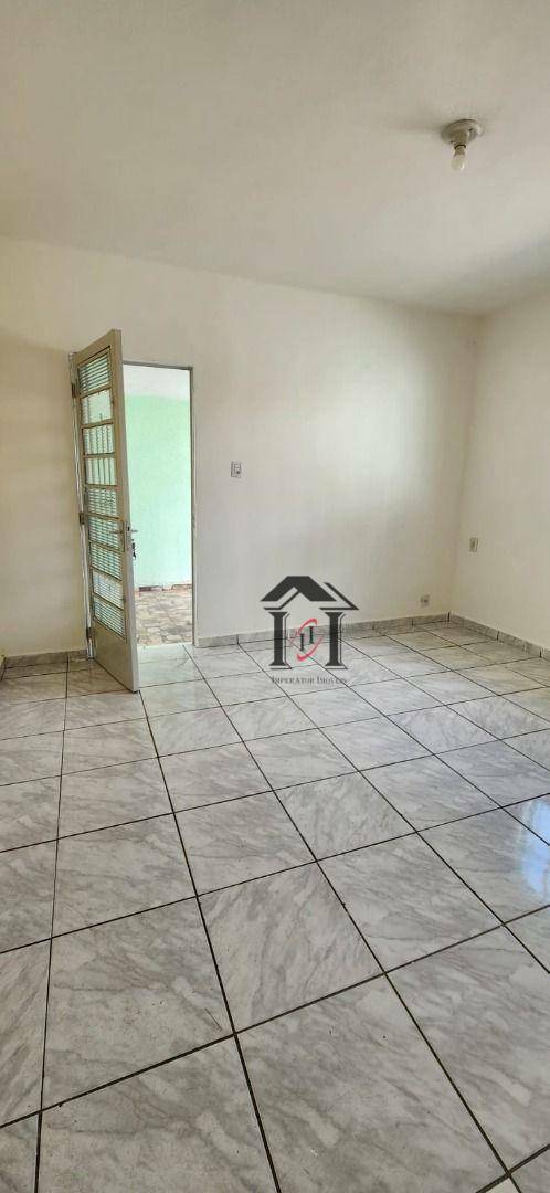 Casa para alugar com 2 quartos, 90m² - Foto 4