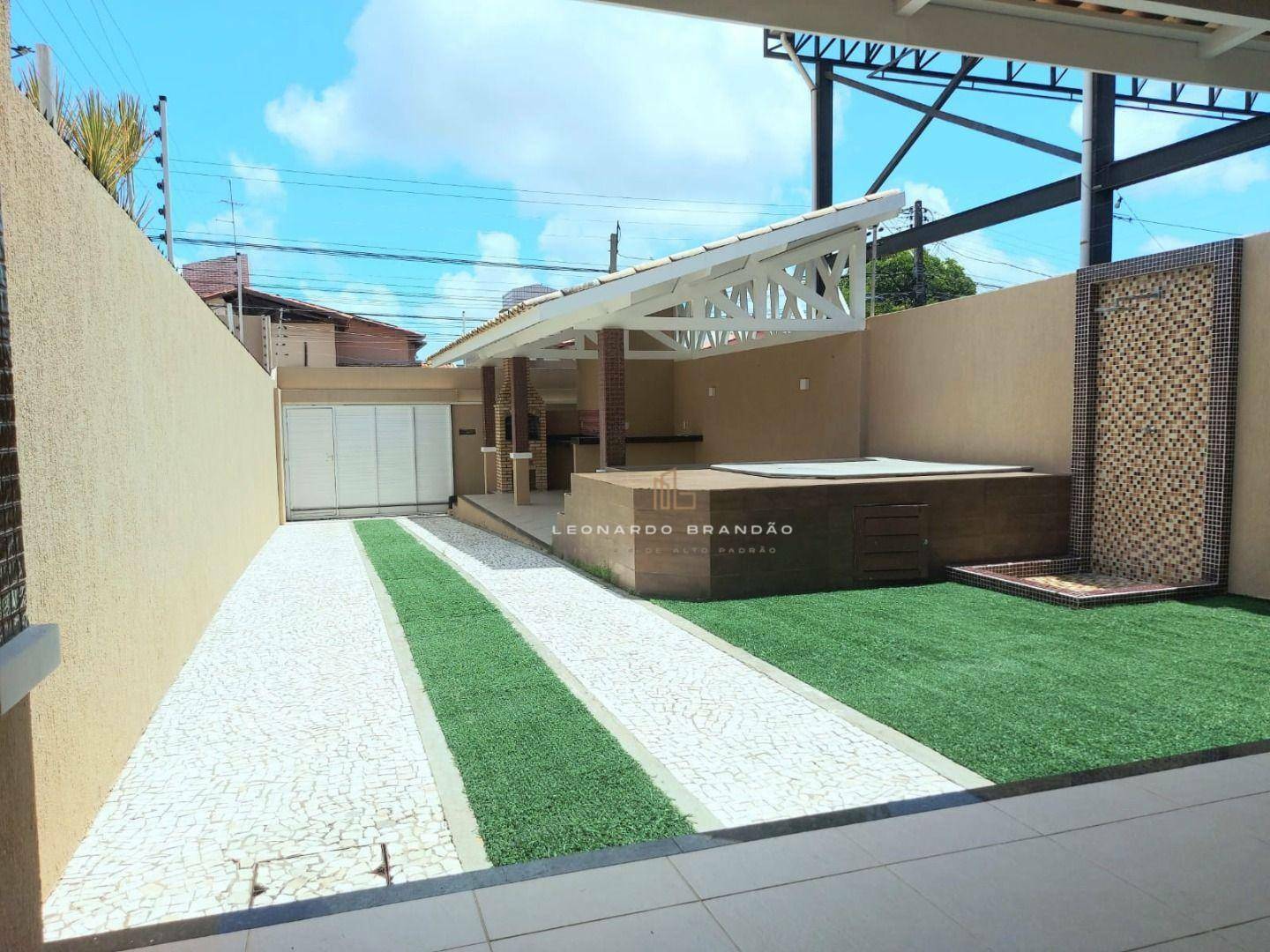 Casa à venda com 3 quartos, 230m² - Foto 4