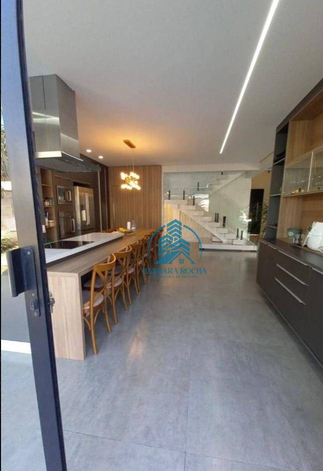 Casa à venda com 5 quartos, 379m² - Foto 9