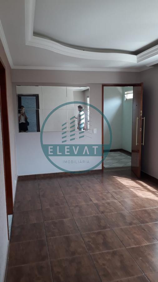 Apartamento à venda com 2 quartos, 65m² - Foto 1