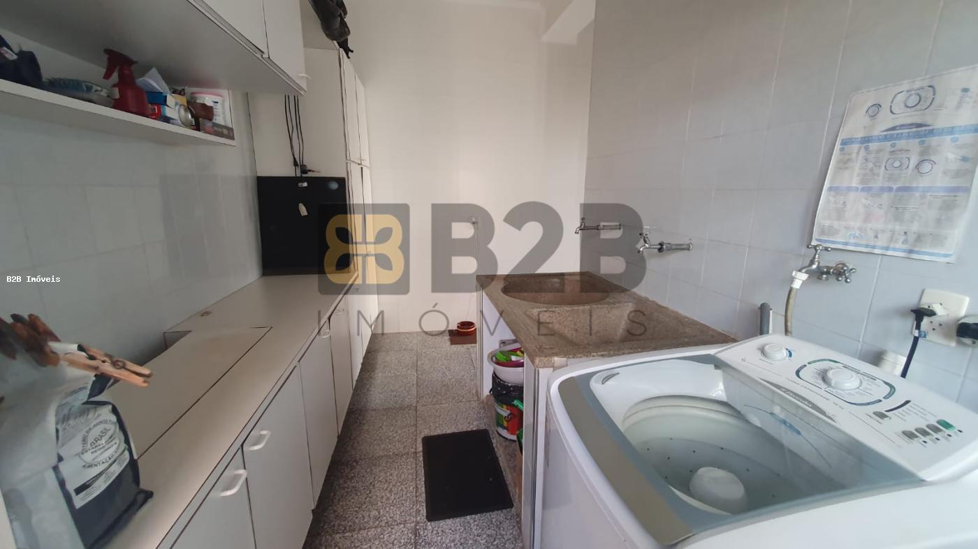 Casa à venda com 4 quartos, 224m² - Foto 10