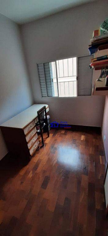 Casa à venda com 6 quartos, 240m² - Foto 25