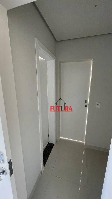 Apartamento à venda com 3 quartos, 150m² - Foto 12