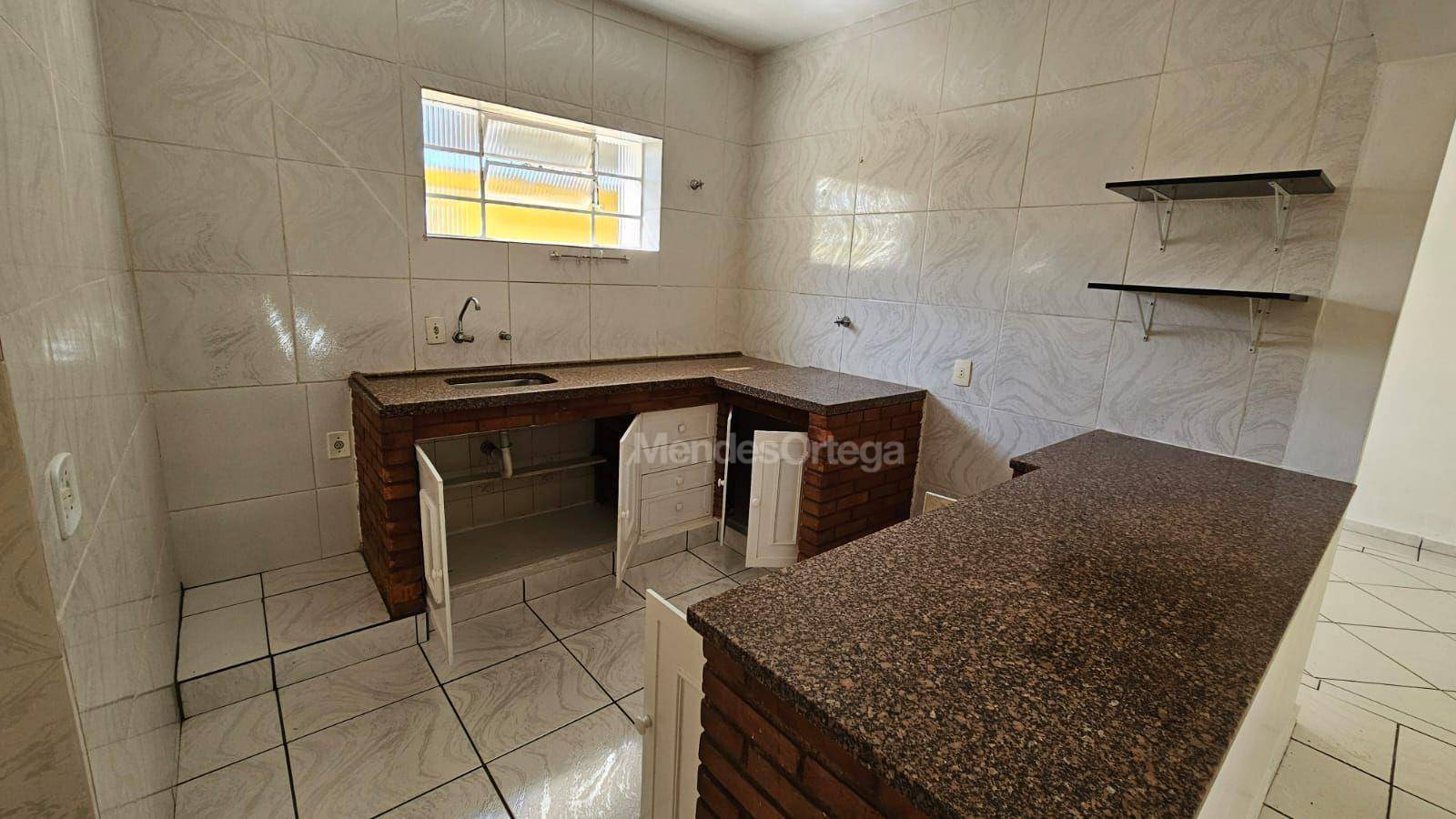 Casa para alugar com 2 quartos, 117m² - Foto 10