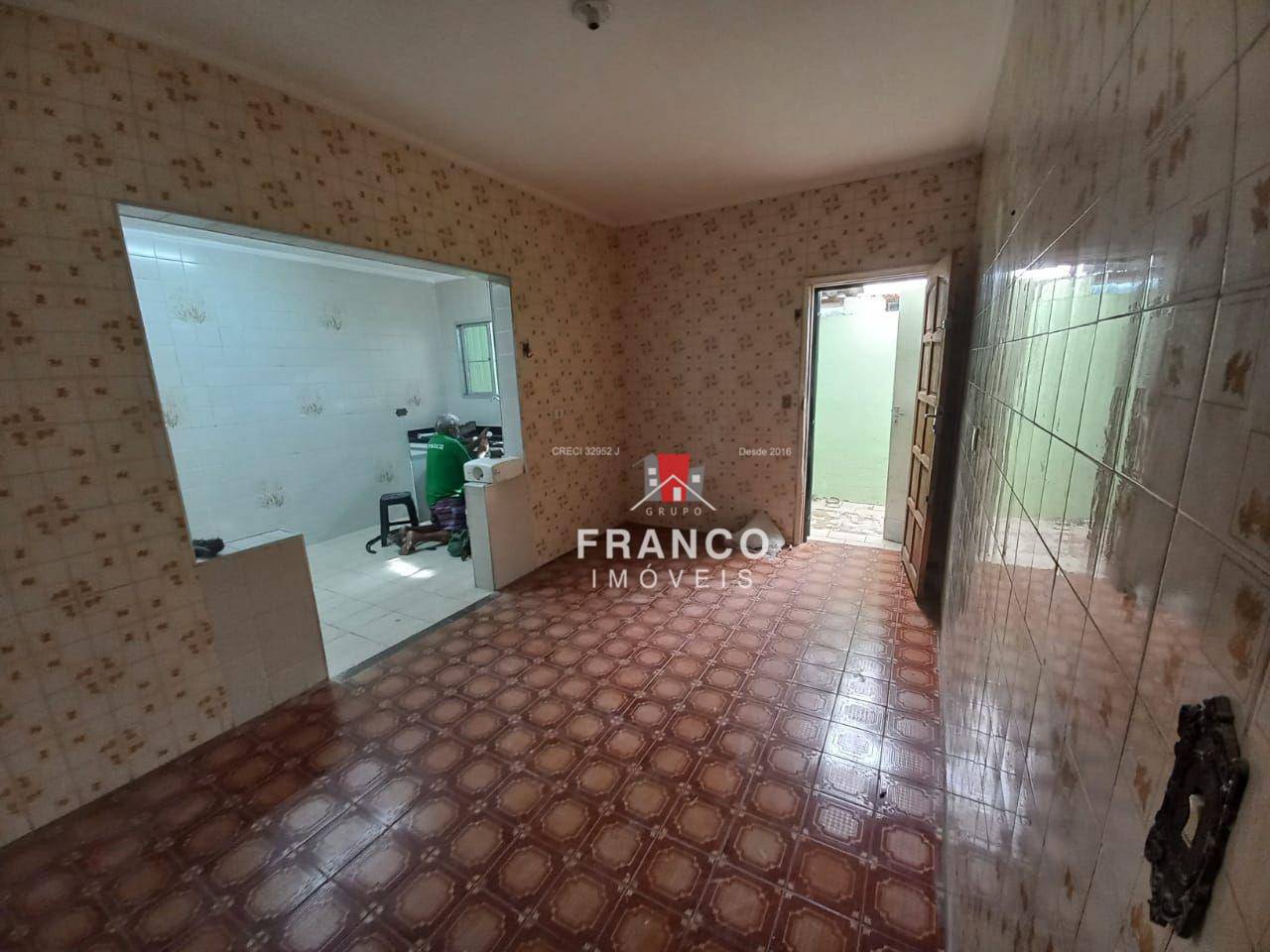 Casa para alugar com 2 quartos, 100m² - Foto 10