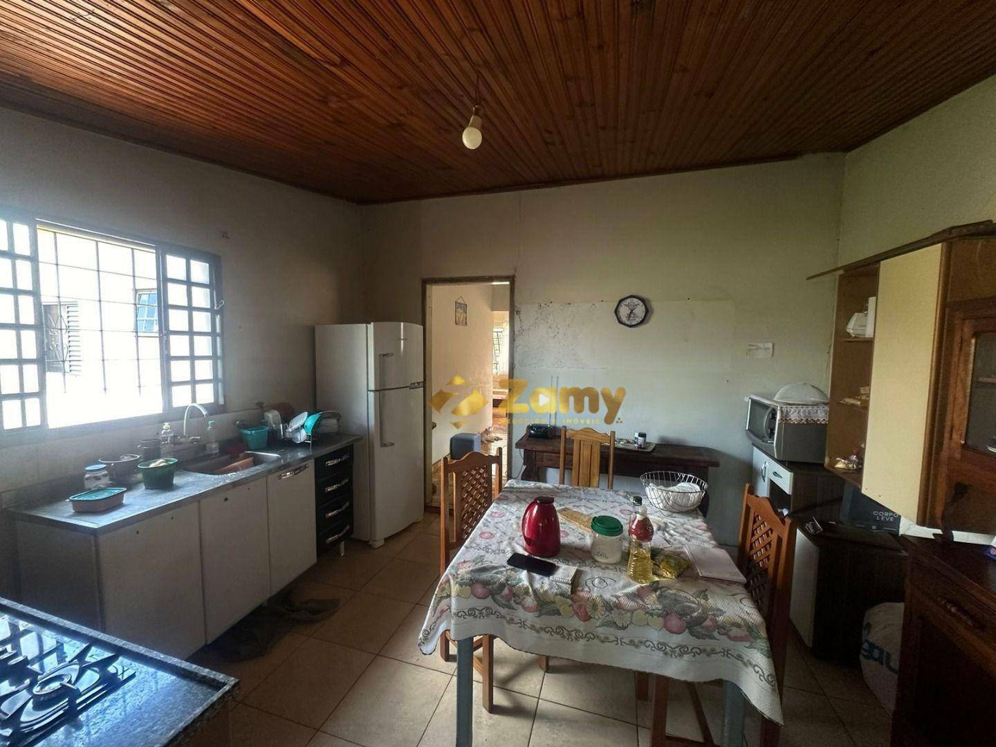 Casa à venda com 3 quartos, 90m² - Foto 4