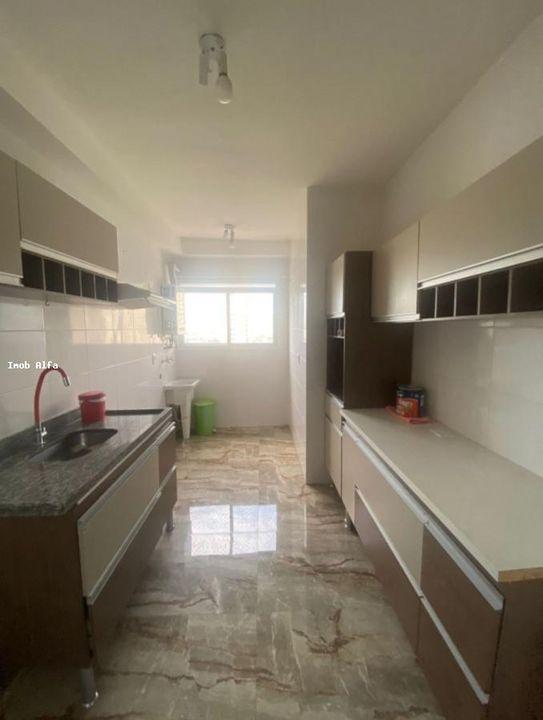 Apartamento à venda com 3 quartos, 69m² - Foto 3