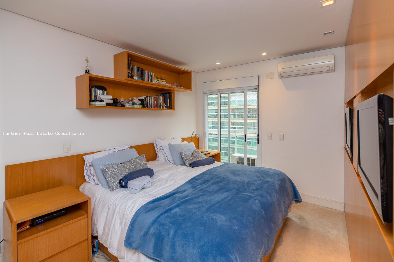 Apartamento à venda com 4 quartos, 240m² - Foto 32