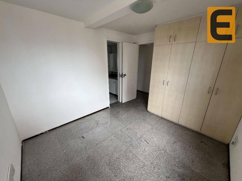 Apartamento à venda com 3 quartos, 118m² - Foto 12