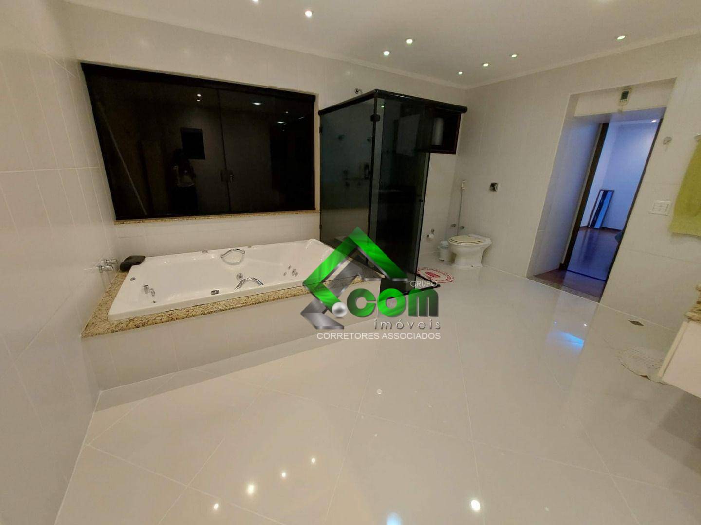 Casa à venda com 3 quartos, 321m² - Foto 19