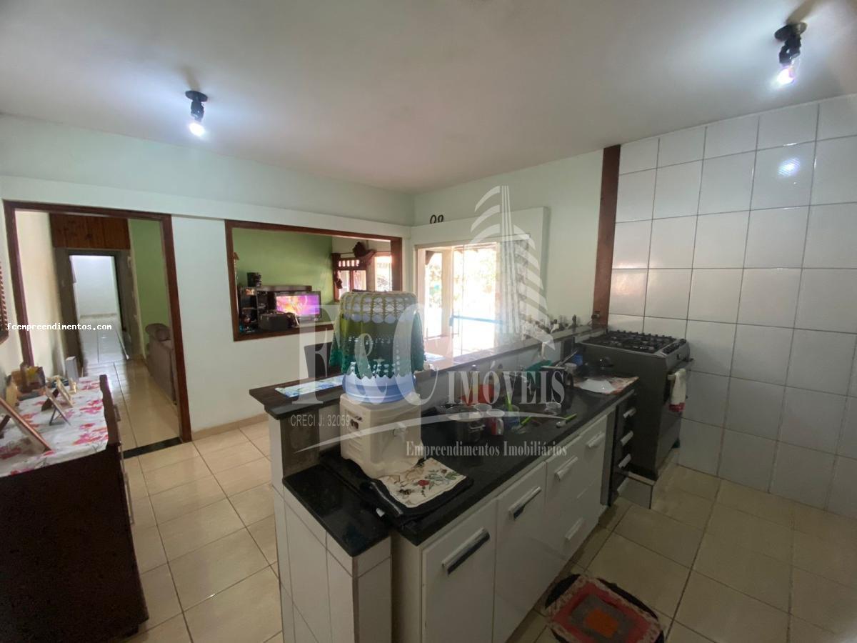 Fazenda à venda com 3 quartos, 500m² - Foto 1