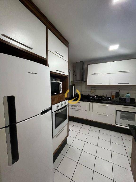 Apartamento à venda com 3 quartos, 106m² - Foto 3