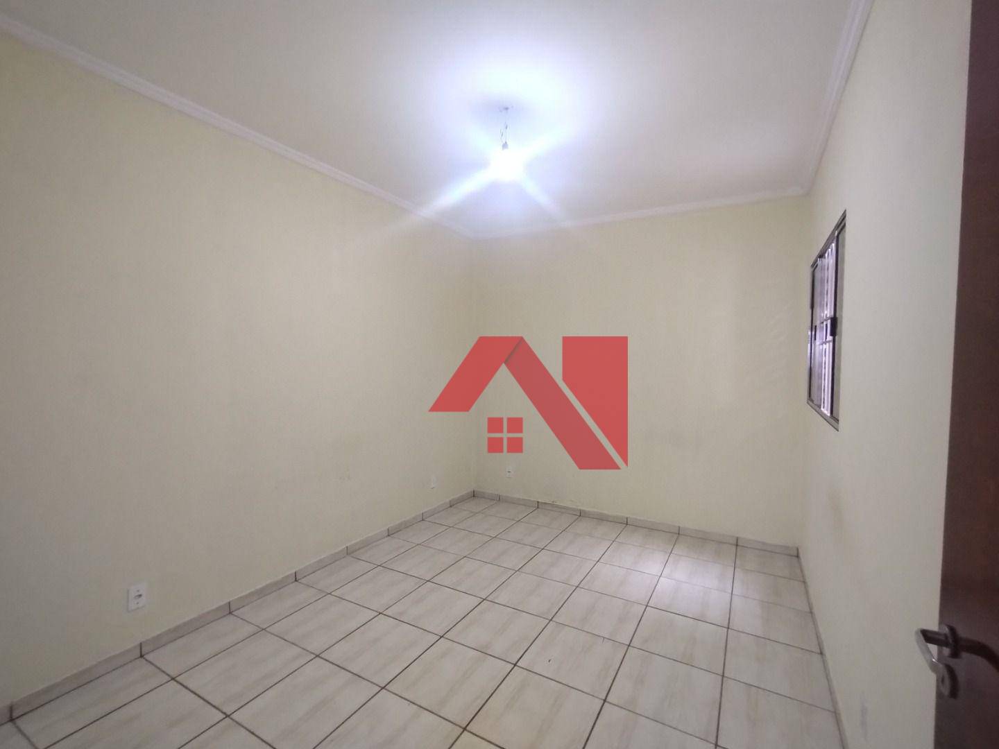 Casa para alugar com 1 quarto, 100m² - Foto 7