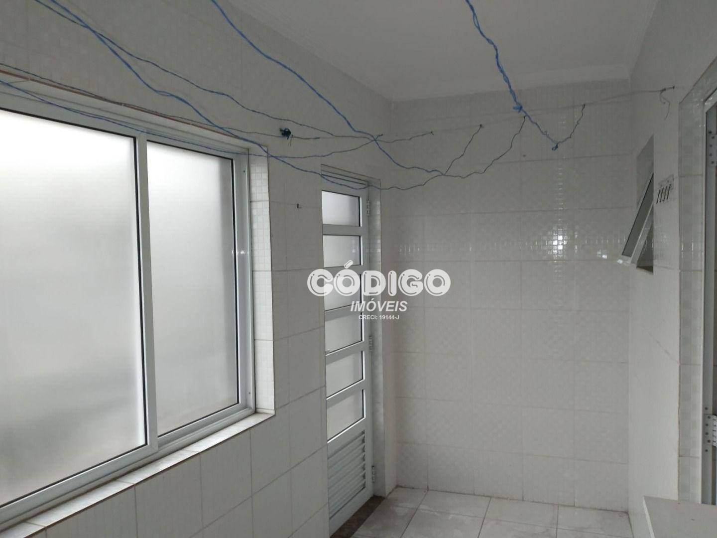 Casa para alugar com 2 quartos, 70m² - Foto 12