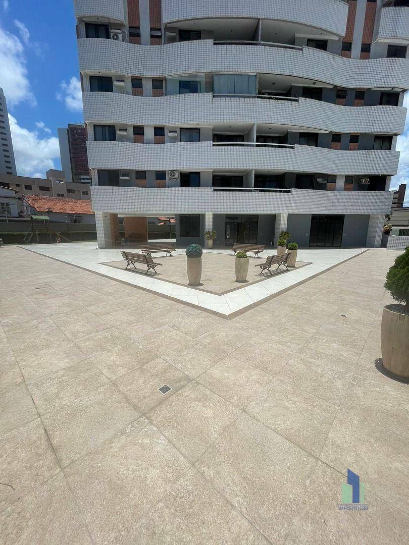 Apartamento à venda com 3 quartos, 112m² - Foto 2