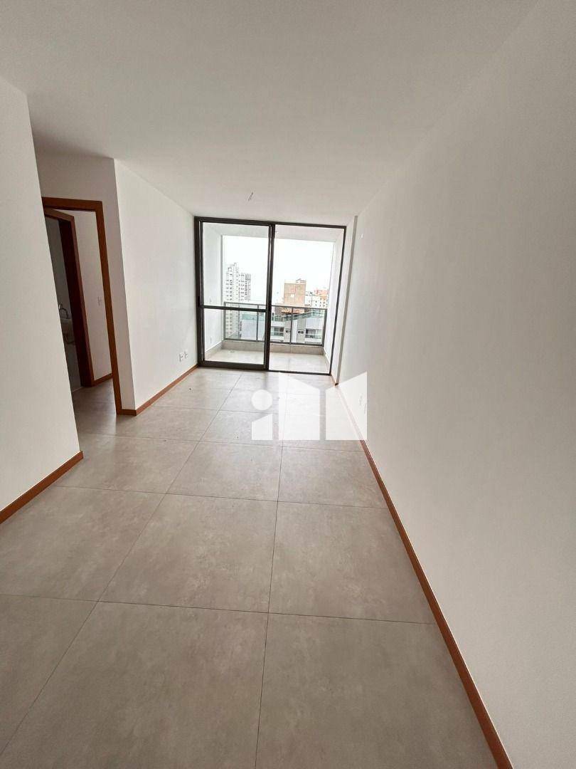 Apartamento à venda com 2 quartos, 60m² - Foto 4