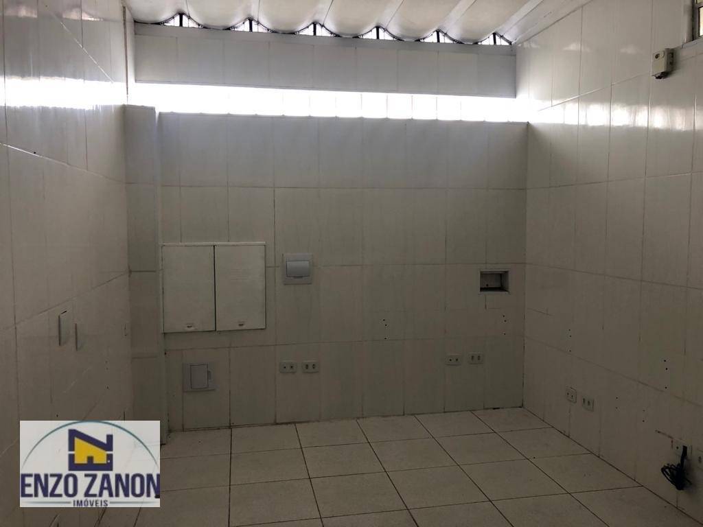 Casa para alugar com 3 quartos, 242m² - Foto 30