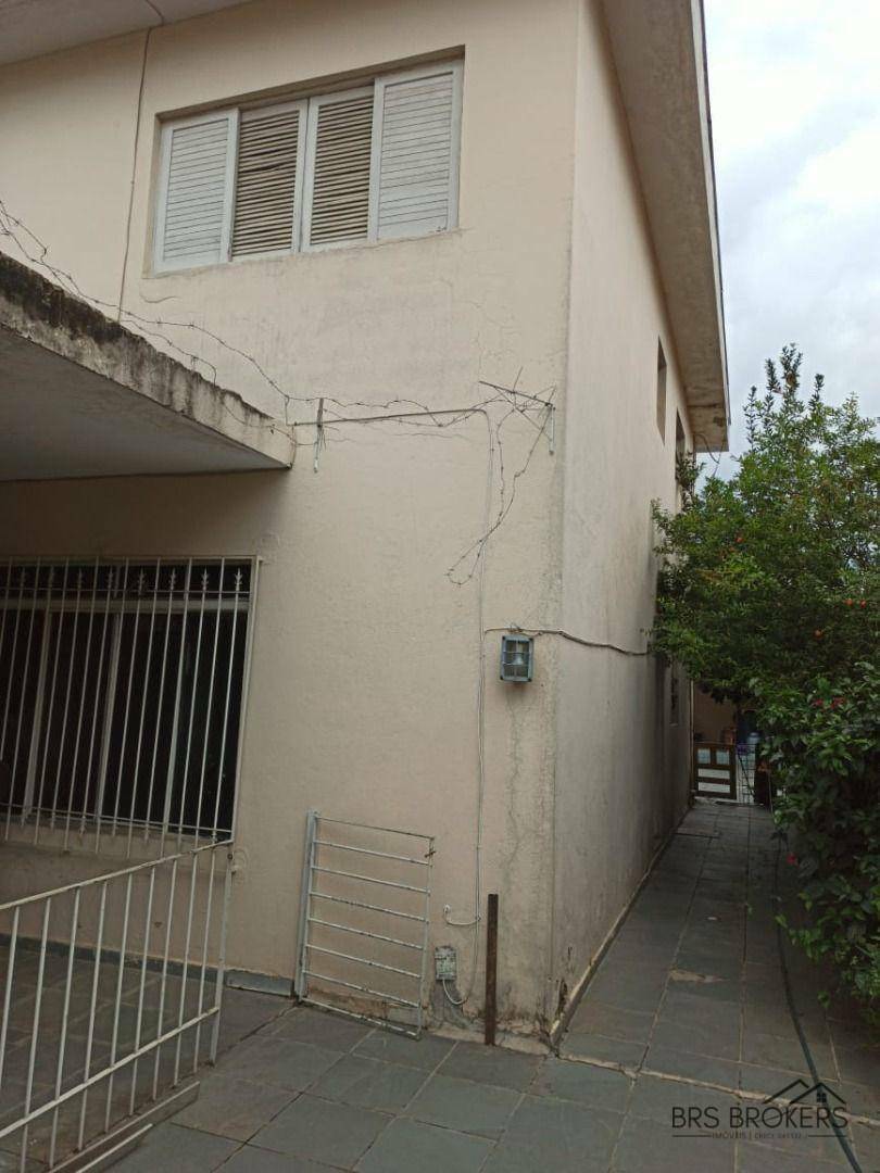 Sobrado à venda com 3 quartos, 215m² - Foto 4