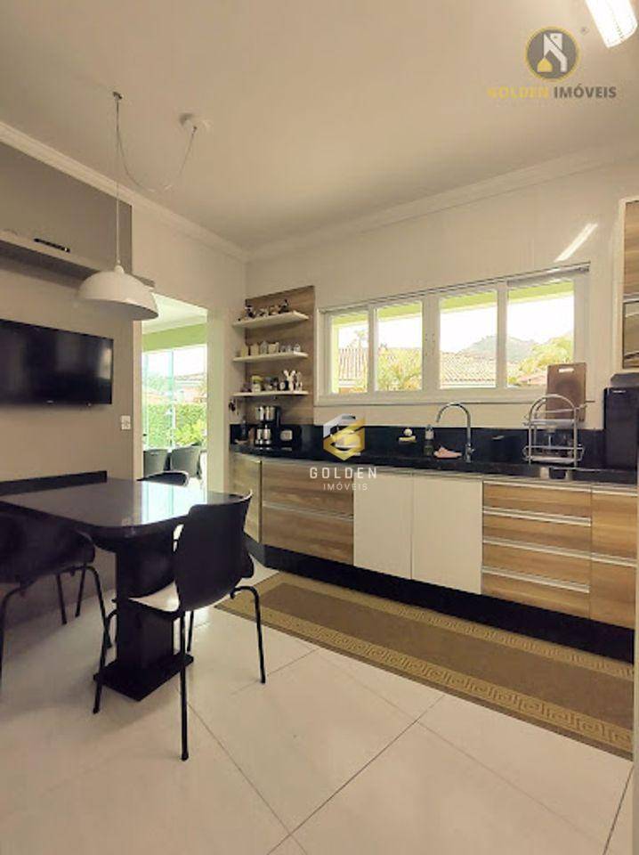 Casa à venda com 4 quartos, 260m² - Foto 12