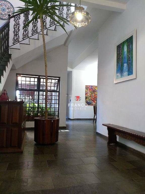 Casa à venda com 5 quartos, 435m² - Foto 4