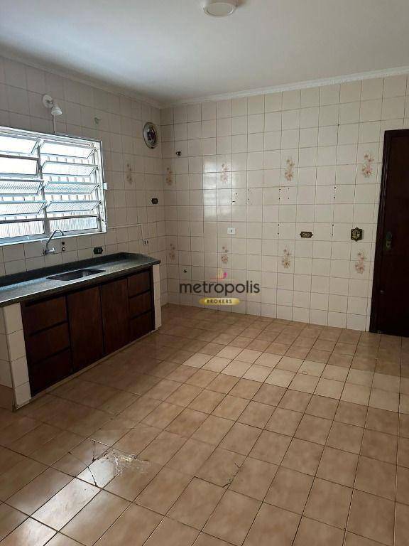 Sobrado à venda com 3 quartos, 180m² - Foto 2