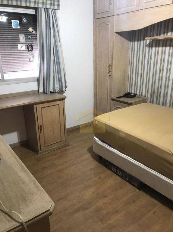 Apartamento à venda com 4 quartos, 241m² - Foto 7