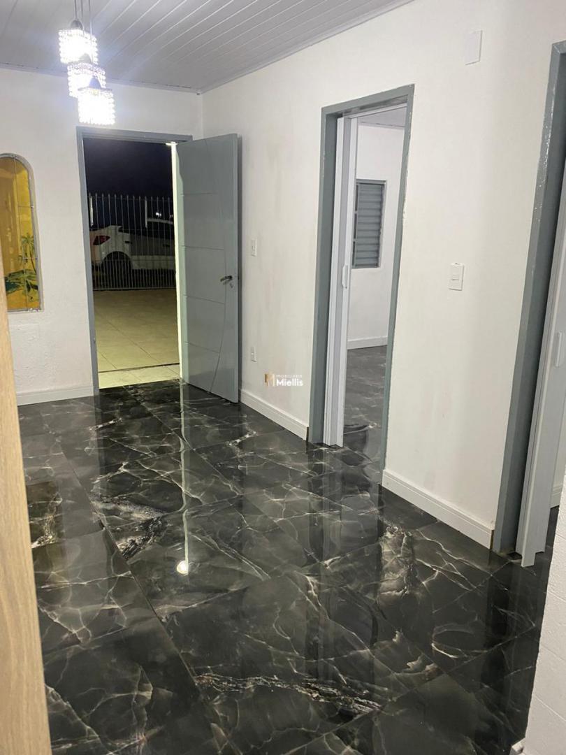 Casa à venda com 2 quartos, 20m² - Foto 2