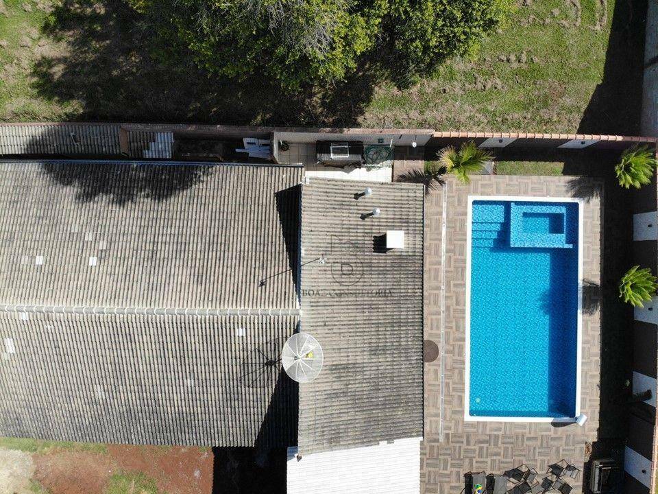 Casa de Condomínio para alugar com 4 quartos, 300m² - Foto 5