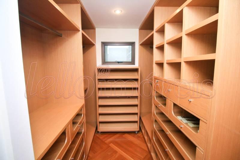 Apartamento para alugar com 4 quartos, 240m² - Foto 15