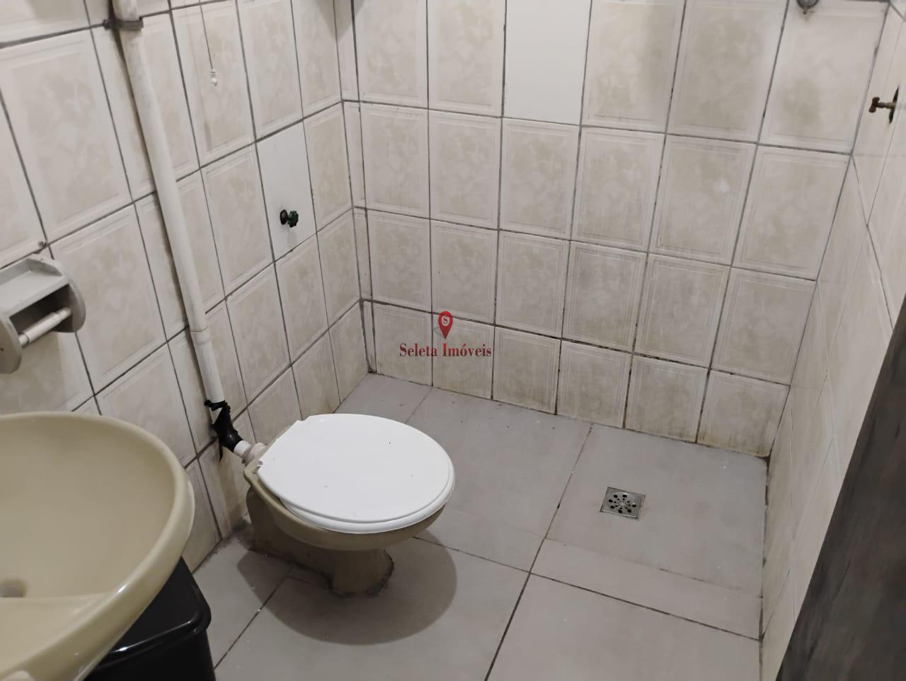 Casa para alugar com 2 quartos, 100m² - Foto 12