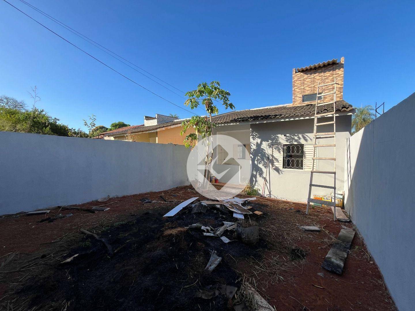 Casa à venda com 2 quartos, 52m² - Foto 8