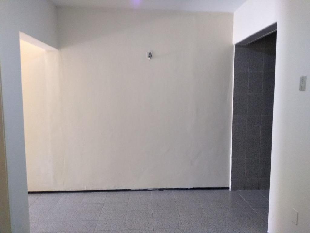 Casa para alugar com 2 quartos, 80m² - Foto 11