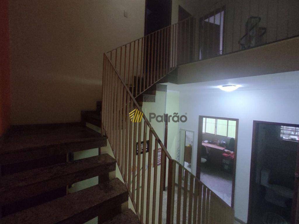 Sobrado à venda com 3 quartos, 237m² - Foto 9