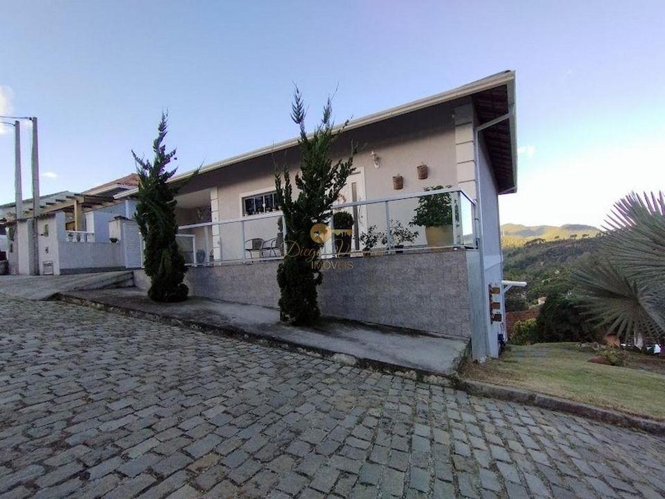 Casa de Condomínio à venda com 3 quartos, 320m² - Foto 1