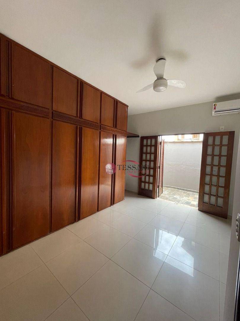 Casa à venda com 3 quartos, 305m² - Foto 12