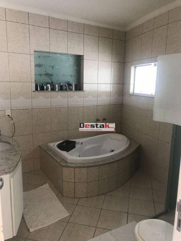 Sobrado à venda com 3 quartos, 400m² - Foto 18