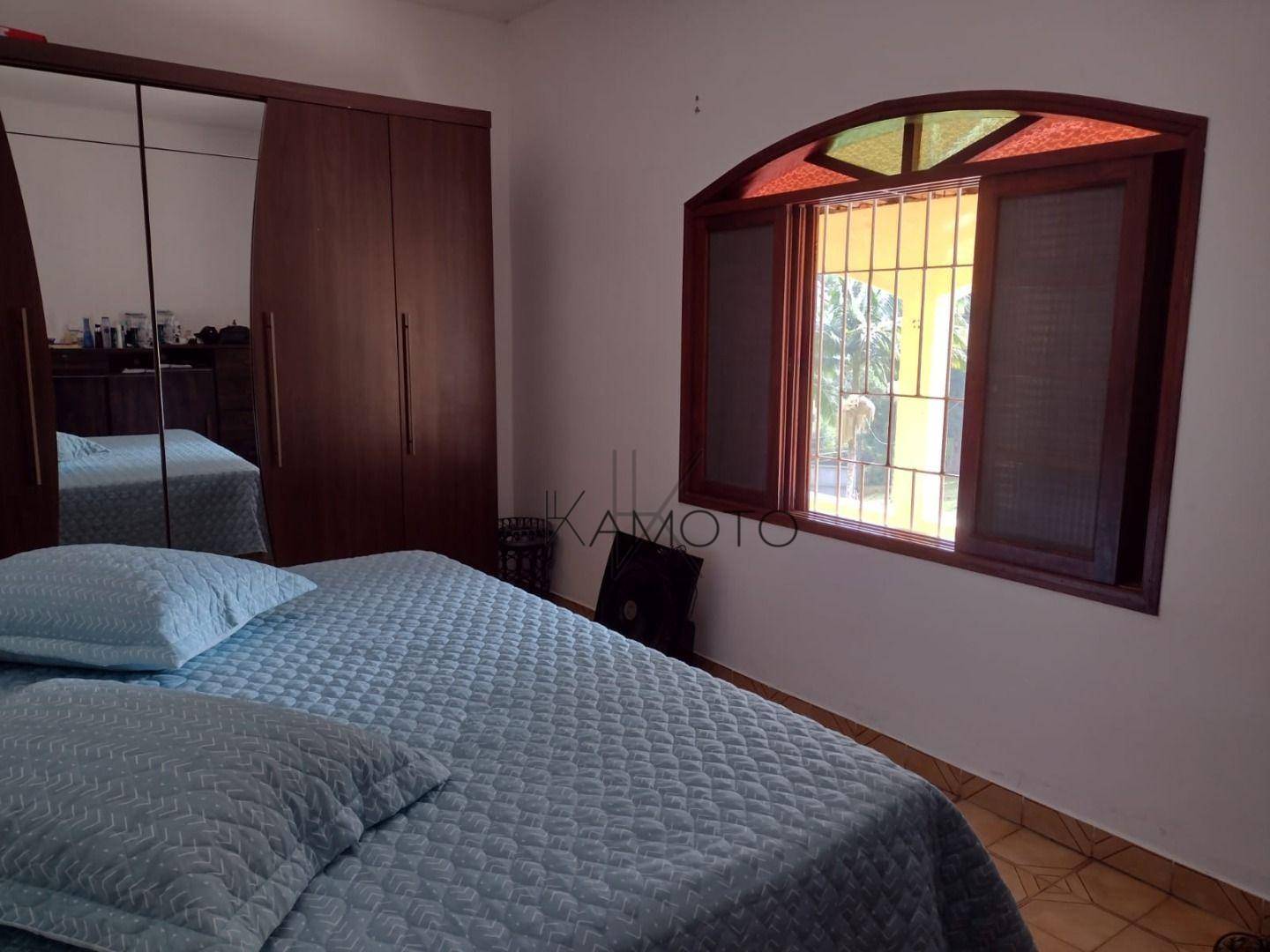 Chácara à venda com 2 quartos, 250m² - Foto 1