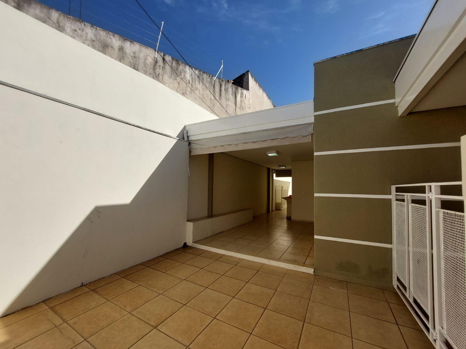 Casa para alugar com 3 quartos, 129m² - Foto 12