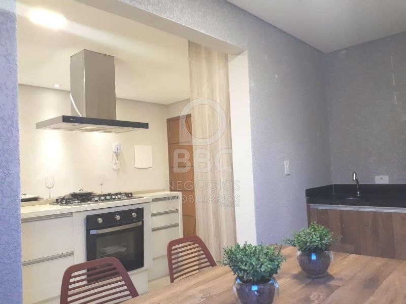 Apartamento à venda com 3 quartos, 85m² - Foto 2