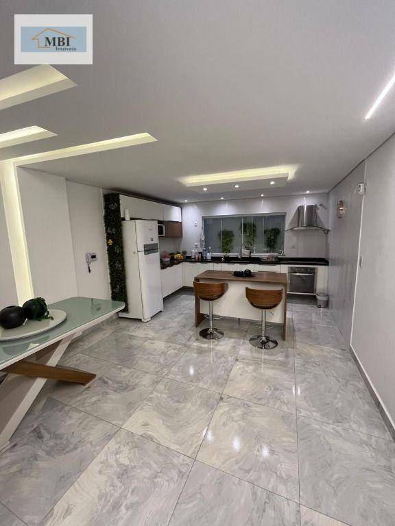 Sobrado à venda com 4 quartos, 200m² - Foto 18