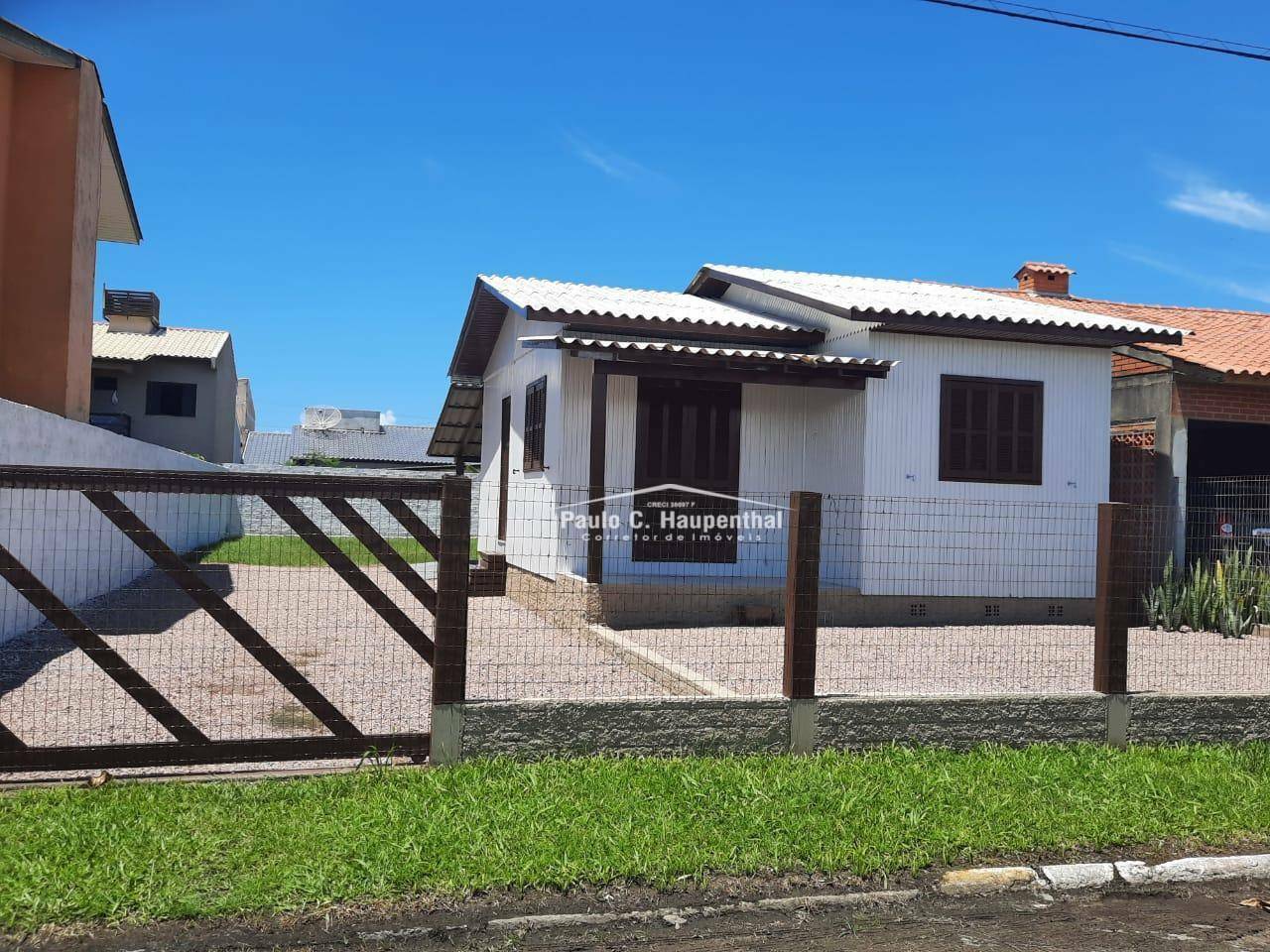 Casa à venda com 2 quartos, 69m² - Foto 2