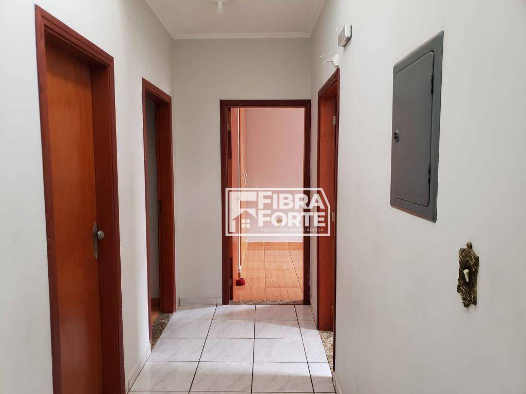 Casa à venda com 3 quartos, 217m² - Foto 12