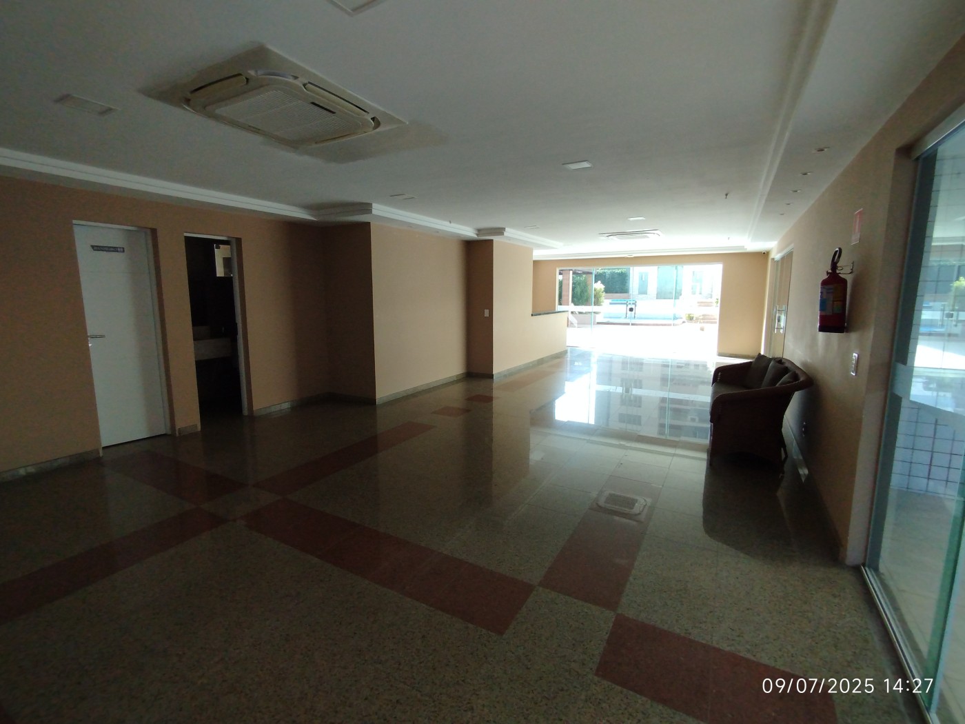 Apartamento para alugar com 3 quartos, 131m² - Foto 15