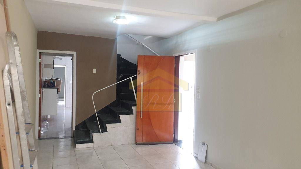 Sobrado à venda com 3 quartos, 152m² - Foto 1